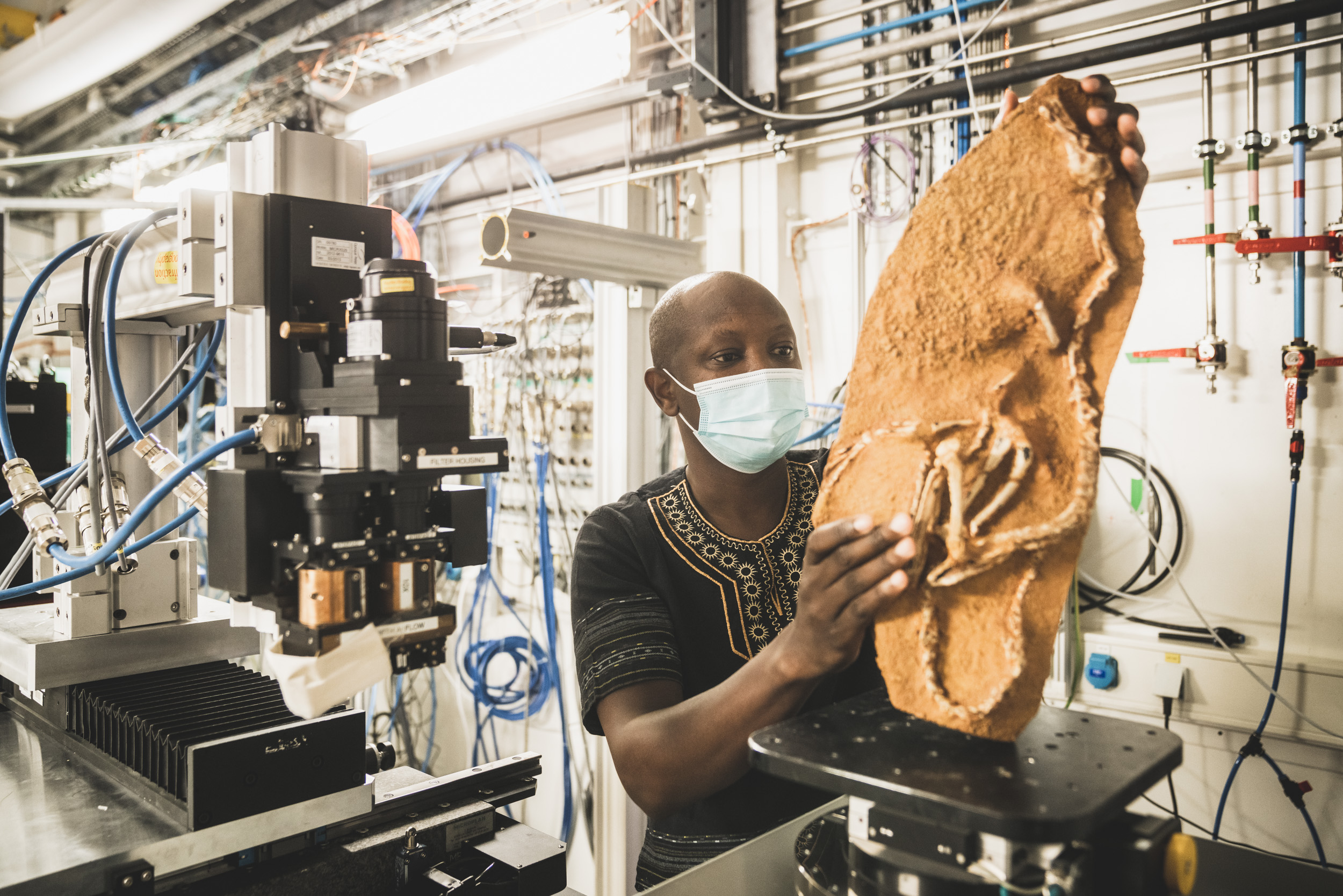 African scientists working at the ESRF synchrotron